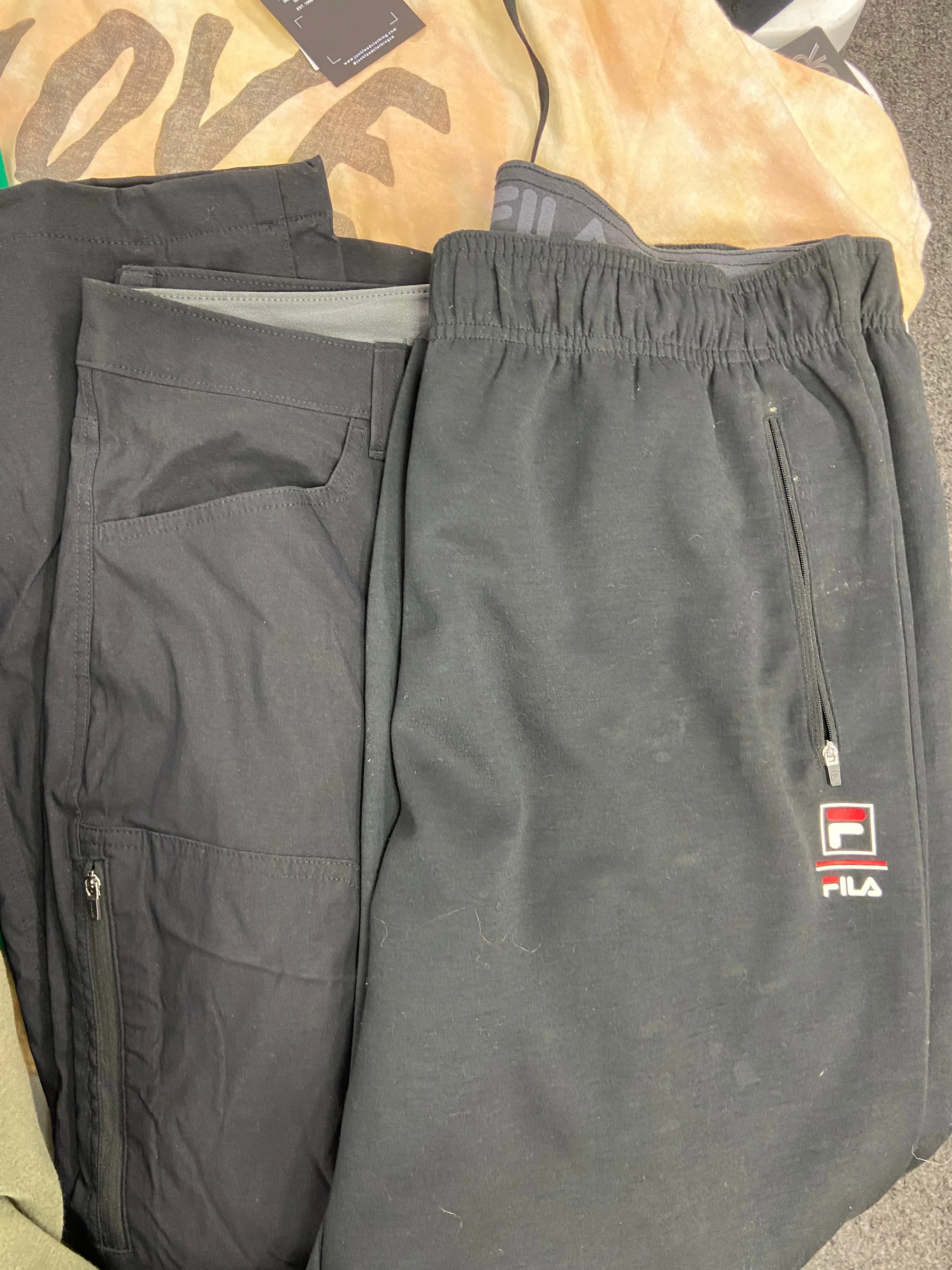 Men's Clothing Assorted Wholesale Lot, POLO RALPH LAUREN, WEATHERPROOF, EDDI BAUER, ORVIS, JUNKFOOD and more 12 items, Shelf Pulls, MSRP $831
